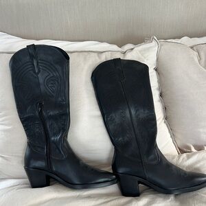 Brand new leather Roc boots cowgirl boots